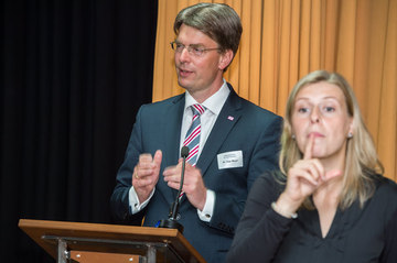 Offiziellen Ernennung von Joachim Budke zum Direktor des Landesbildungszentrums für Hörgeschädigte in Hildesheim