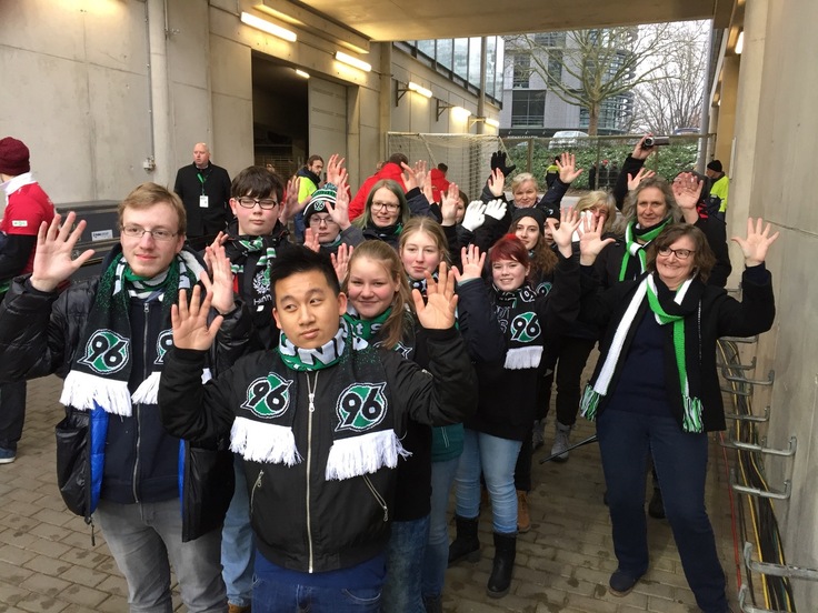 Gebärdenchor vom LBZH Hildesheim bei Hannover 96